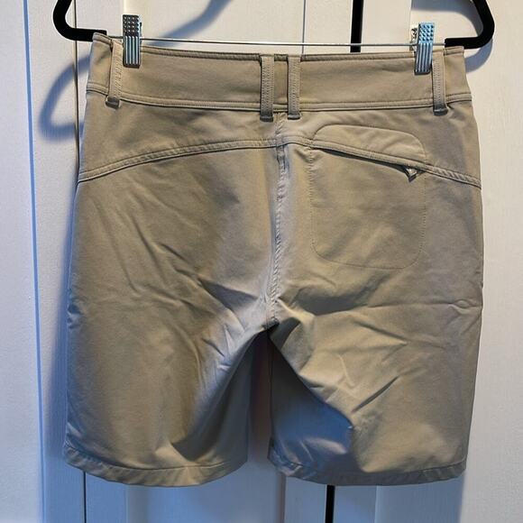 Lole Khaki Active Shorts Inseam 9" Size 8 - Picture 3 of 5